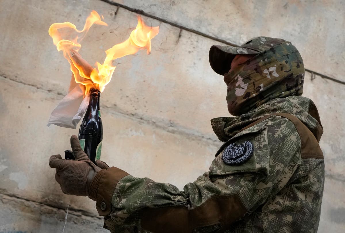 Grannies armed with Molotov cocktails: Kyiv residents get ready for Russian troops