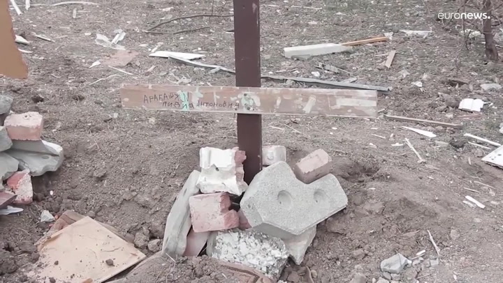 Ukraine: Mariupol residents burying neighbours in makeshift graves | News