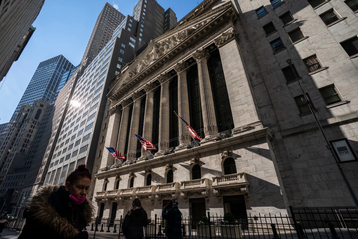 Wall Street profits drive average bonuses to a record $258K