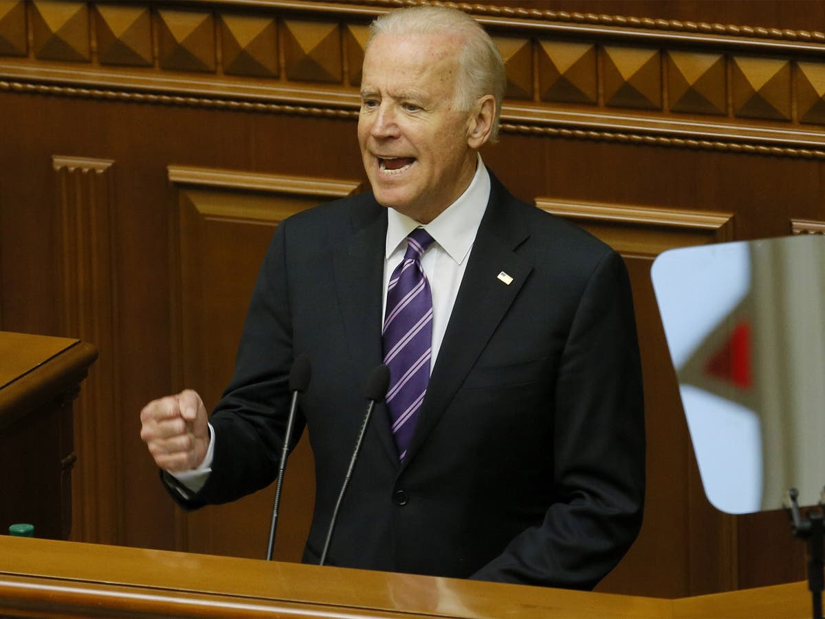 Biden urges Russia to cease military attack on Zaporizhzhia power plant as he calls in nuclear safety advisors