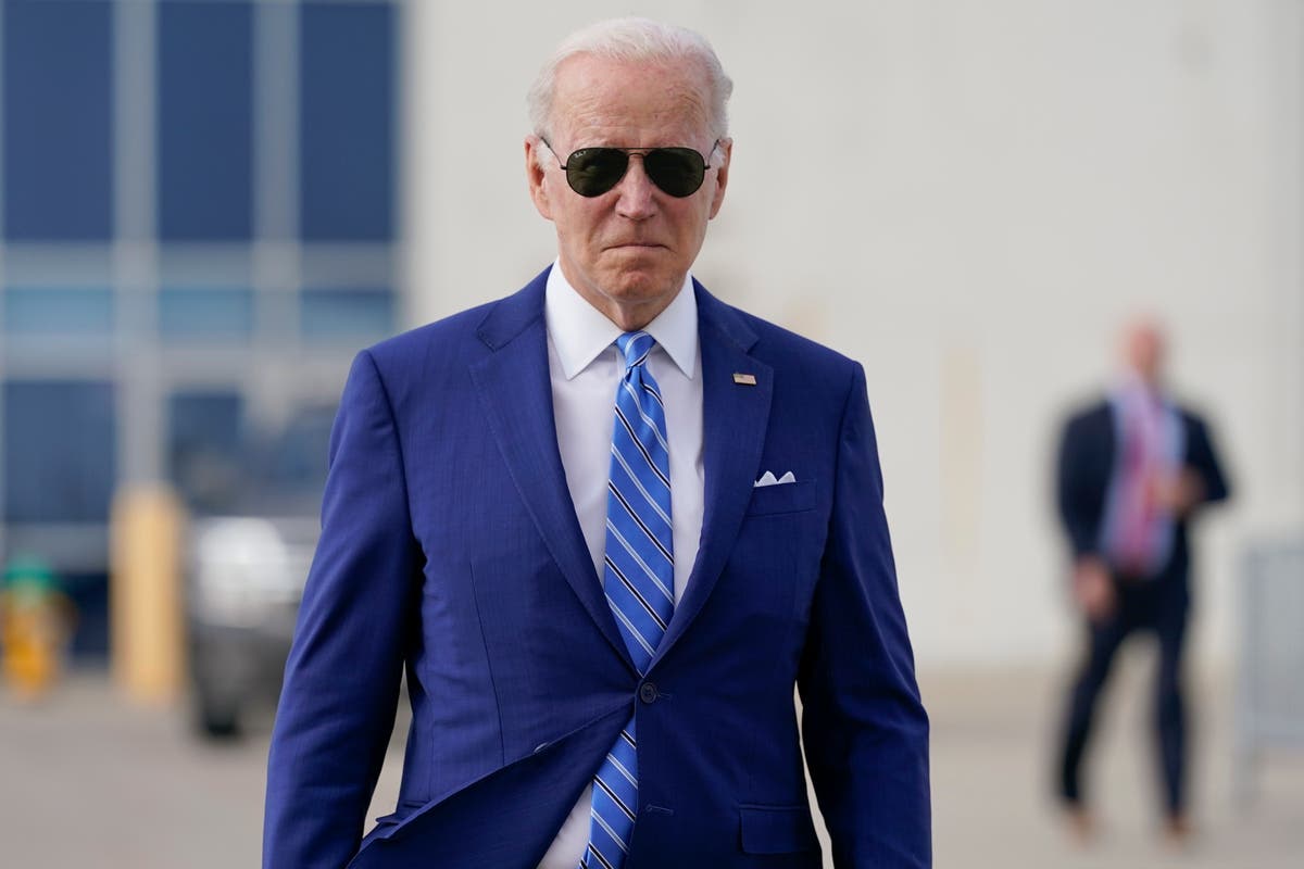 Biden approves $800M in artillery, helicopters for Ukraine
