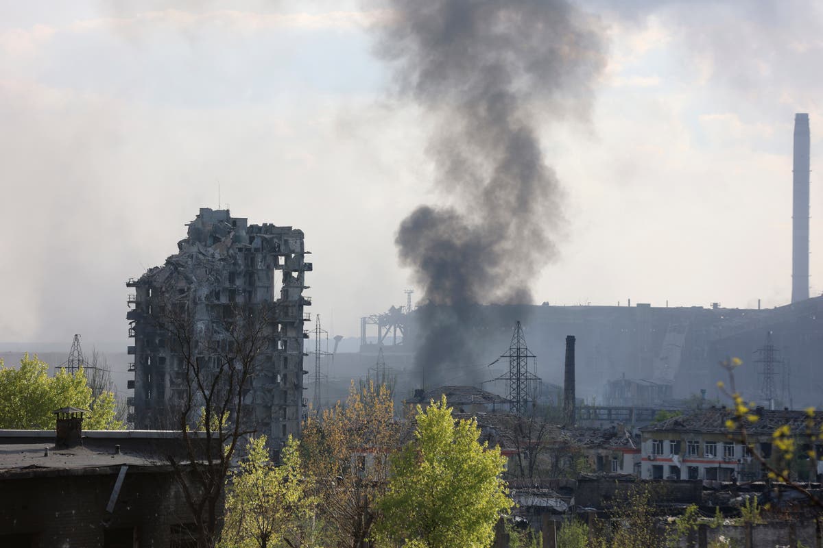 Easy out from steel mill seen as unlikely for Ukraine troops