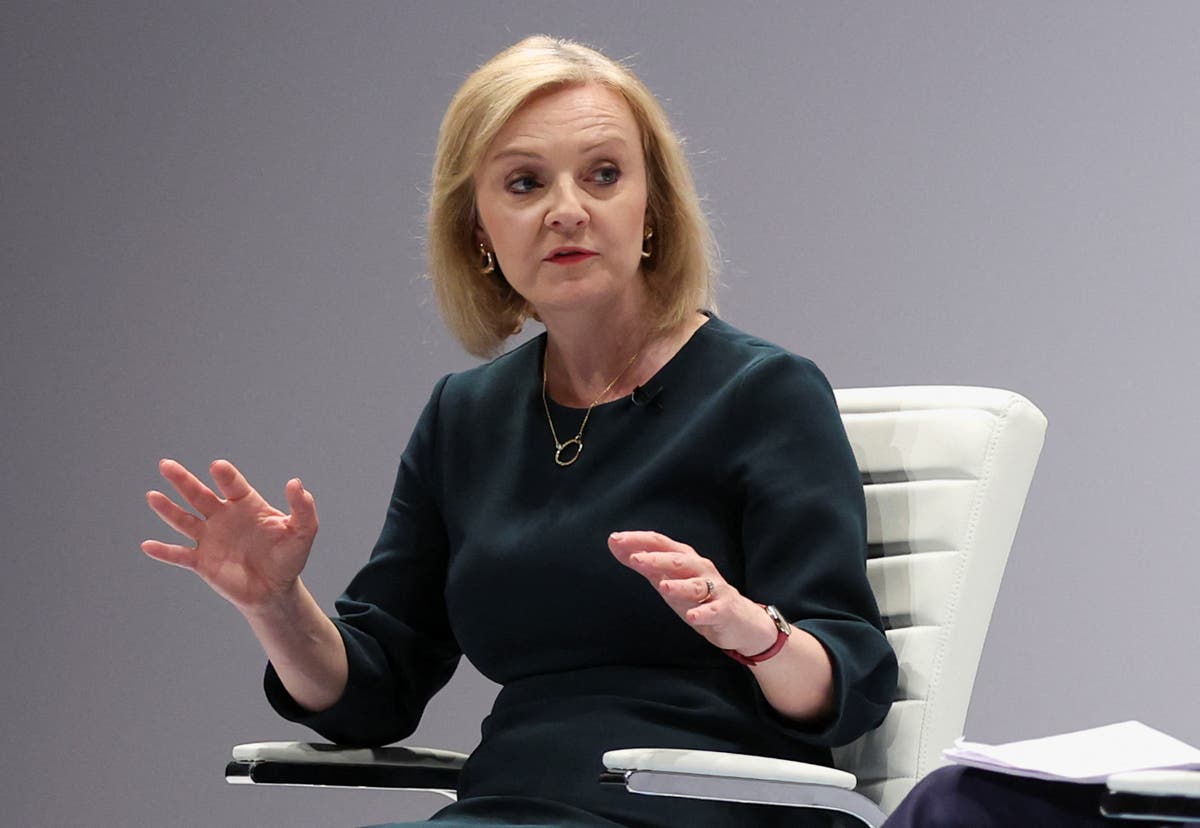 Liz Truss reported to watchdog for ‘breaching ministerial code’ over grace-and-favour mansion