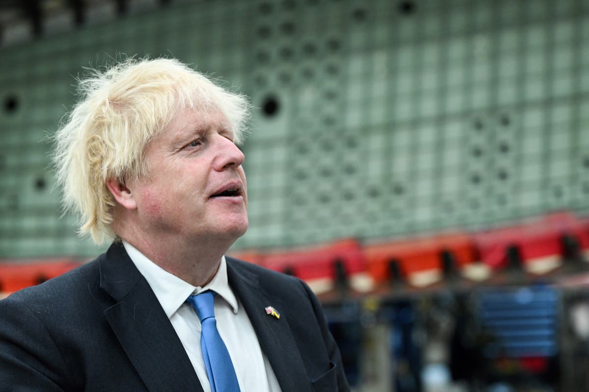 Boris Johnson latest news: PM joins police frontline as Liz Truss poised to enter No 10