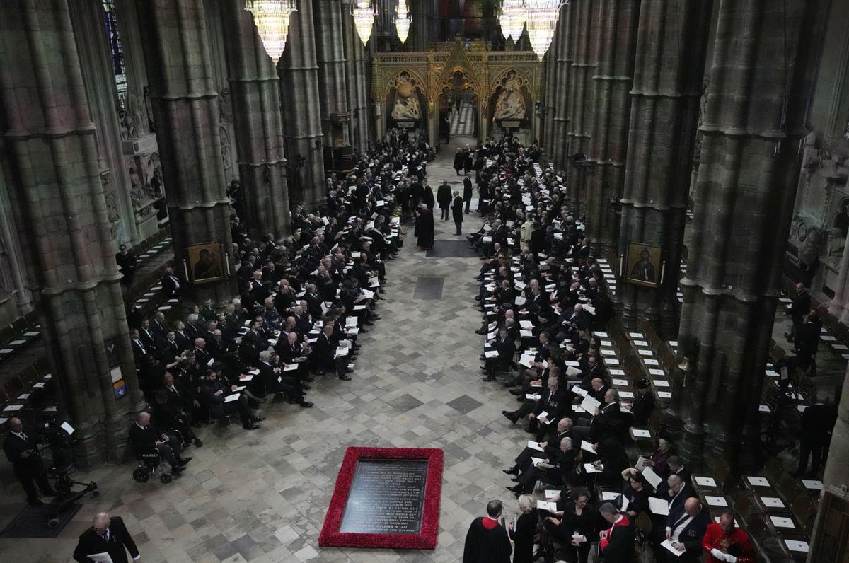 Mourners begin arriving at Westminster Abbey for Queen’s state funeral