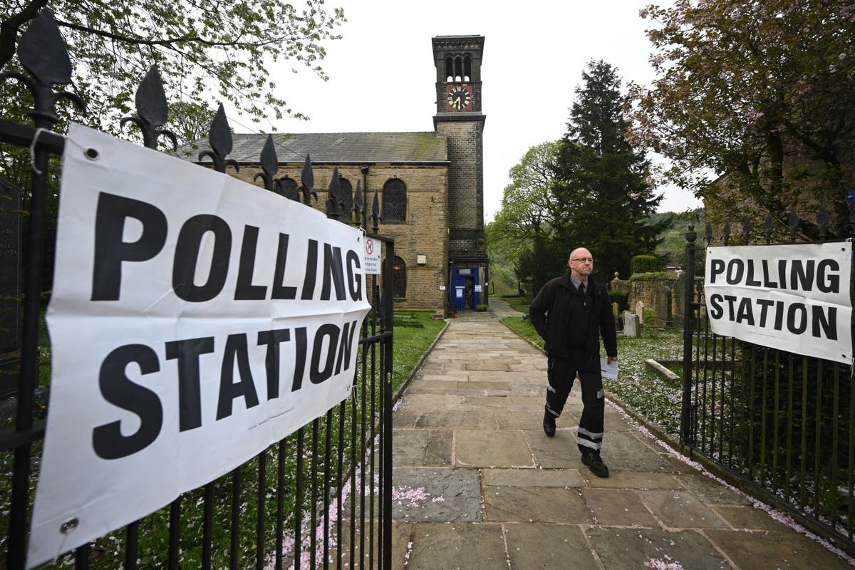 More than 80,000 people sign petition demanding early general election