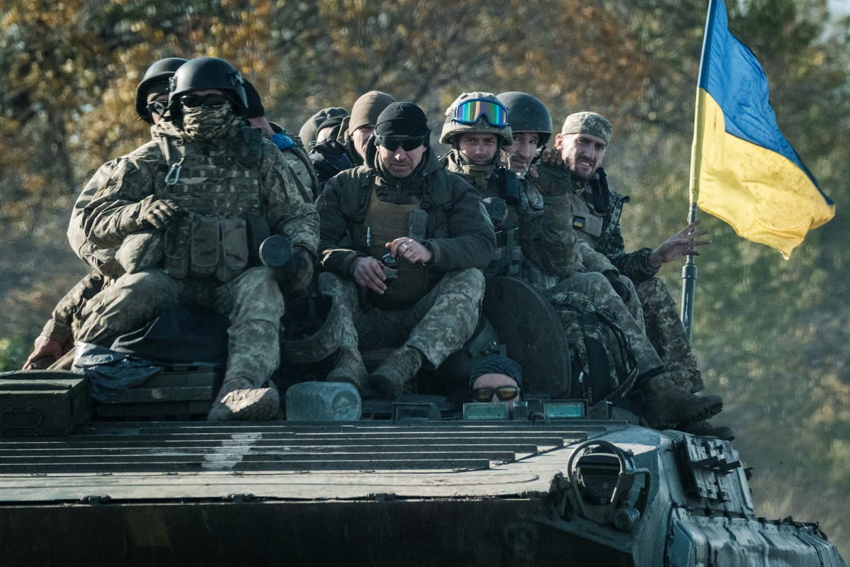 Ukraine-Russia war live updates: Putin’s troops ‘clearly in panic’ as Kyiv grabs more territory abandoned by Russians
