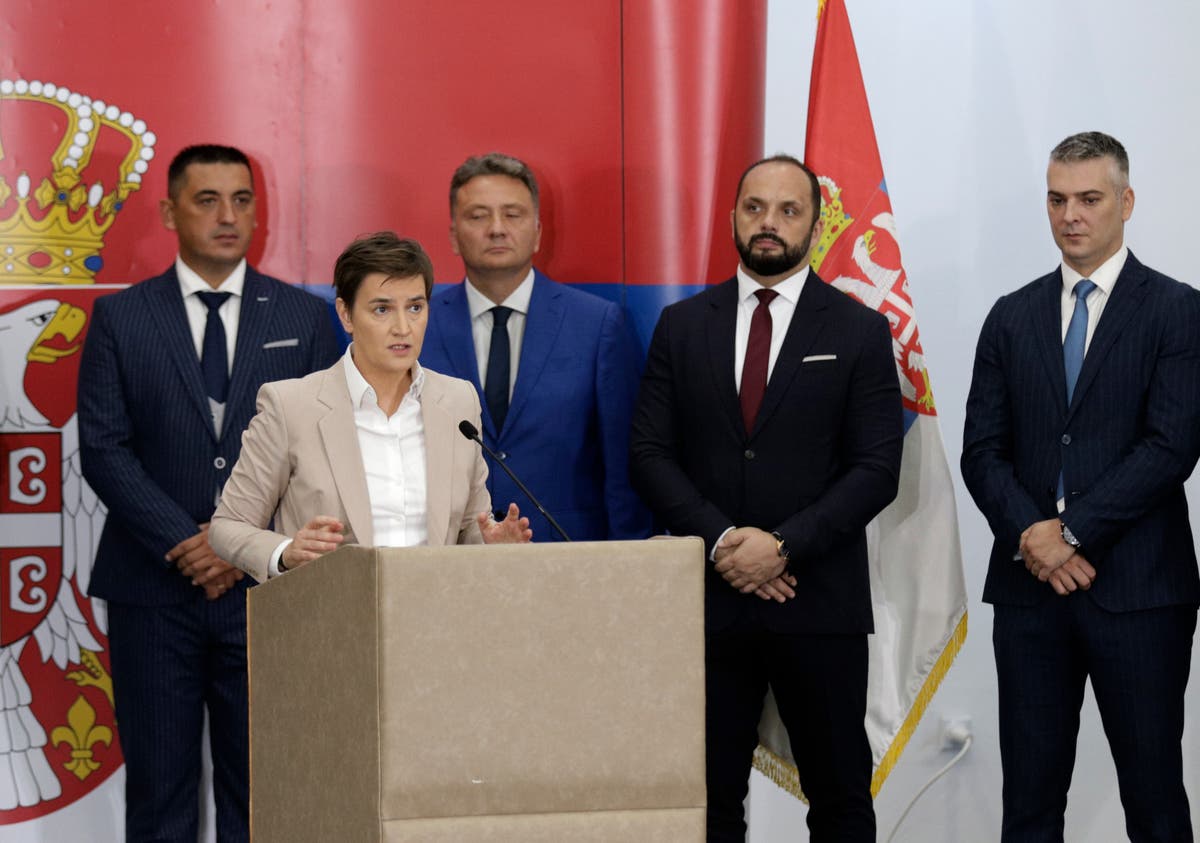 Serbian PM visits Kosovo Serbs as tensions still simmer
