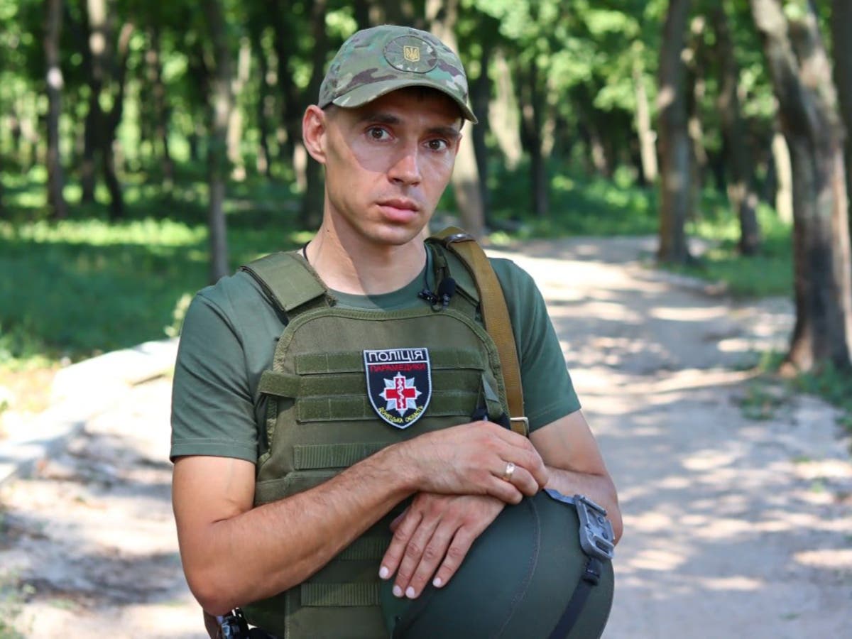 Ukraine’s White Angels rescue civilians living under Russian bombs in Krasnohorivka