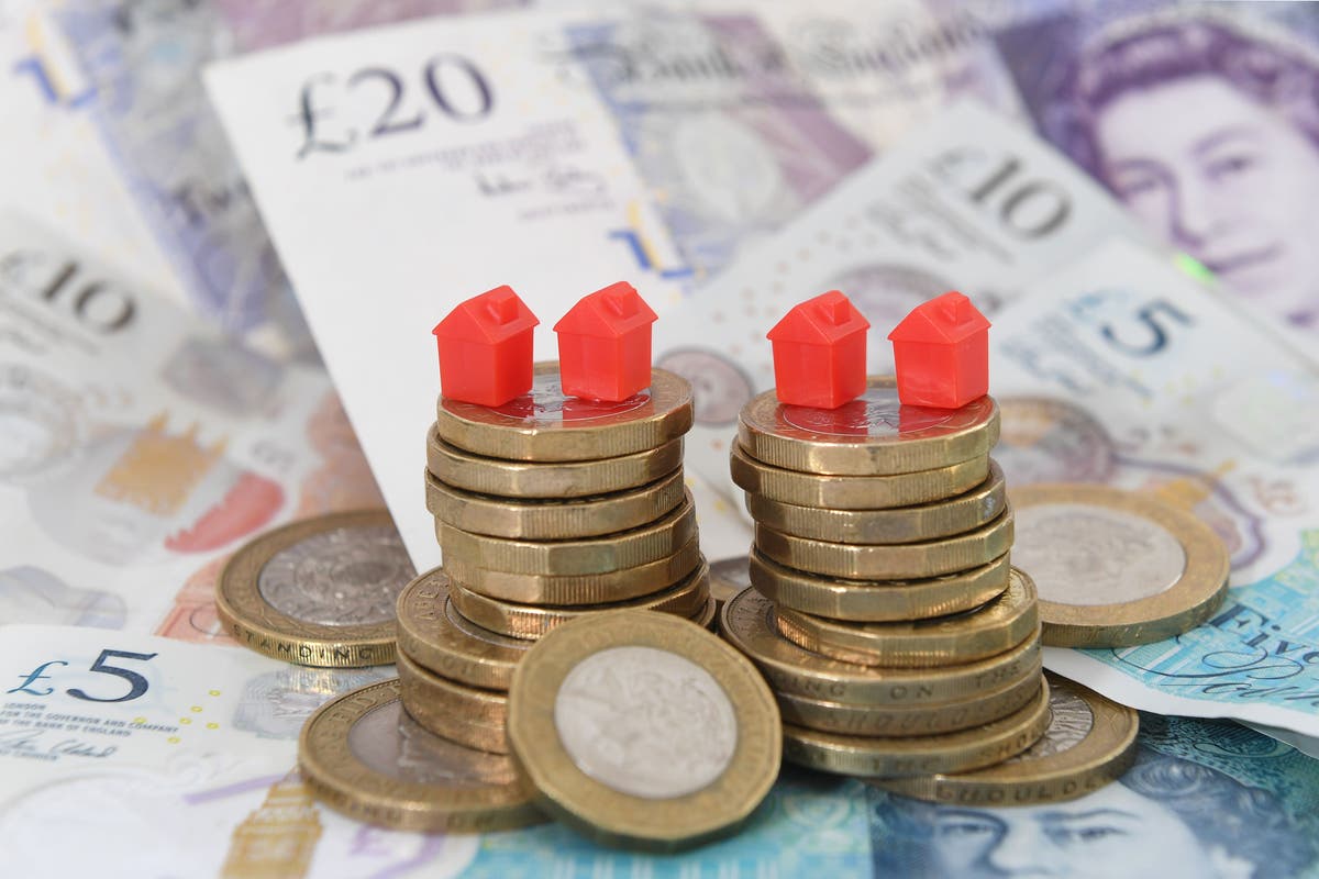 Nearly three quarters of mortgage holders worried about rising fees – poll