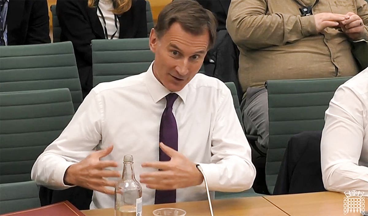 Save £500 a year by joining ‘national mission’ to cut energy use, Jeremy Hunt tells public