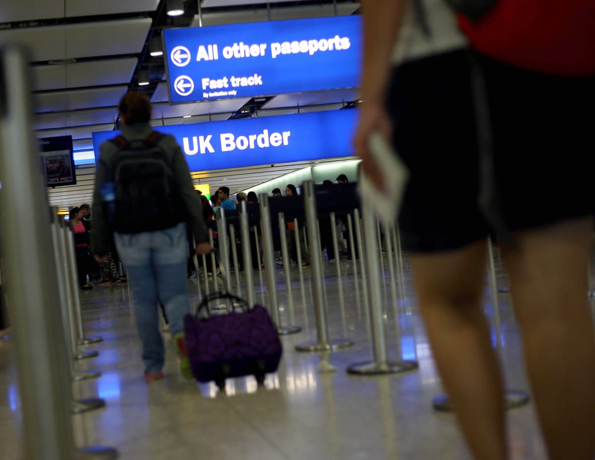 Net migration to the UK reaches record high of half a million, ONS estimates show