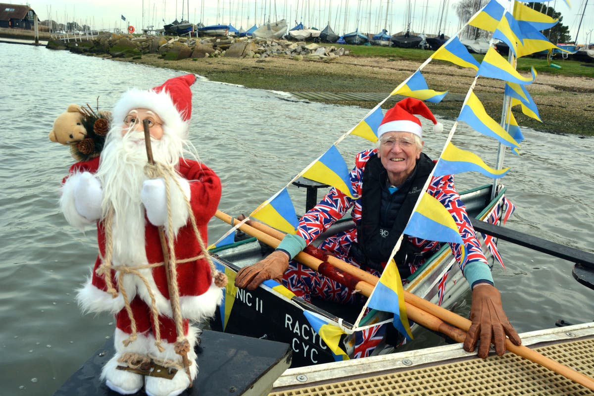 ‘Major Mick’ keeps Tintanic afloat through the winter cold in charity challenge