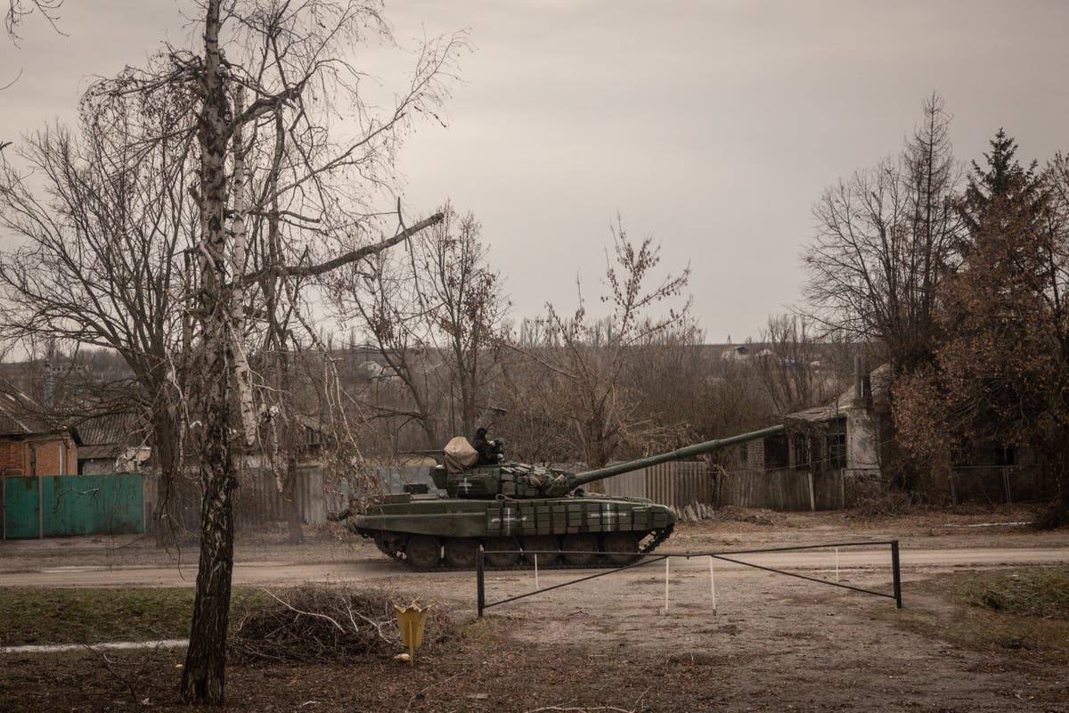 Ukraine-Russia war – latest news: Putin’s troops to launch attacks in New Year and renew bid to capture Kyiv