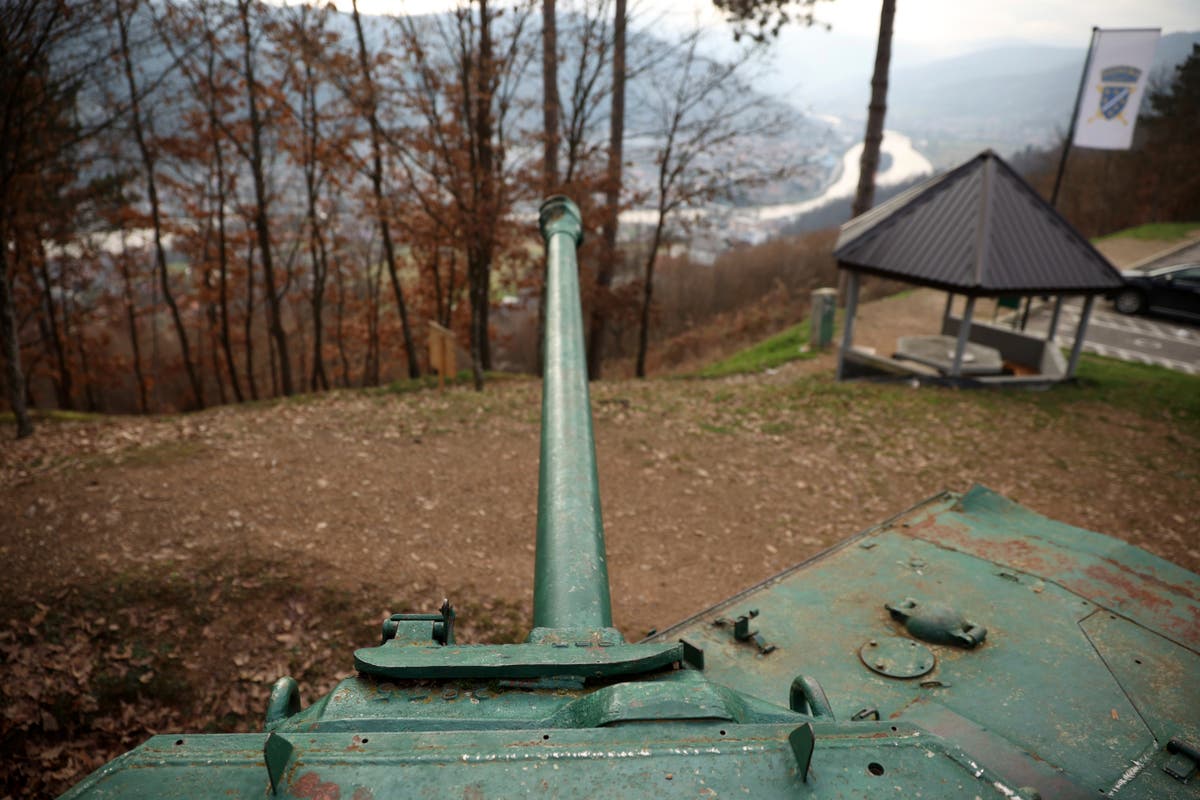 Bosnian war survivors share endurance hacks with Ukraine
