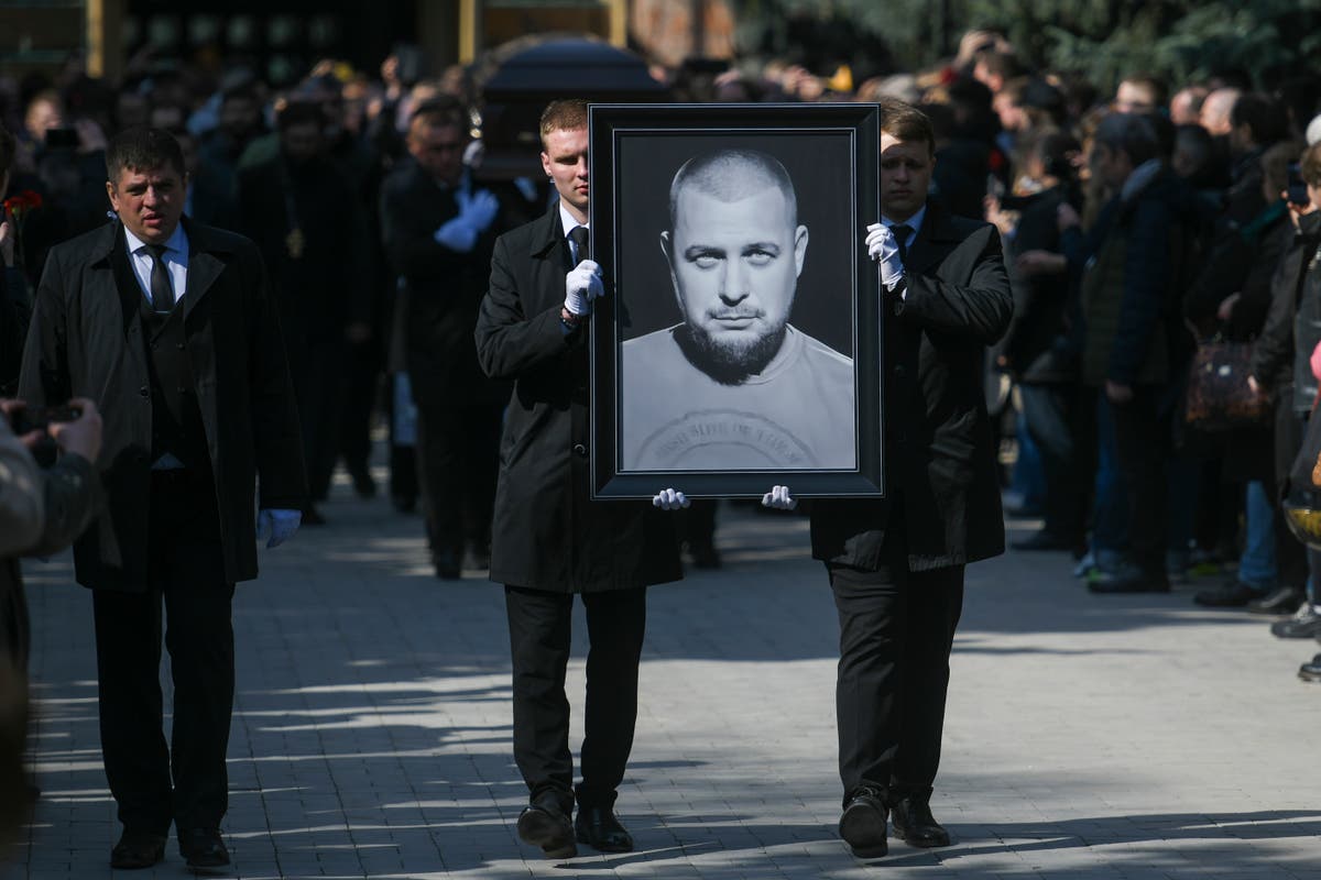 Ukraine Russia latest news: Hundreds attend funeral for pro-Putin blogger Vladlen Tatarsky
