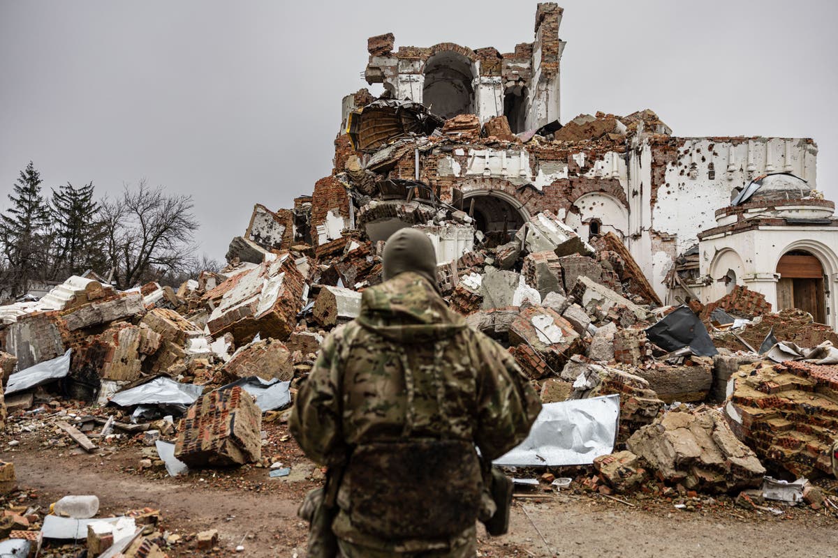Anti-Putin militia claim to have stormed Russian villages in cross-border raid from Ukraine