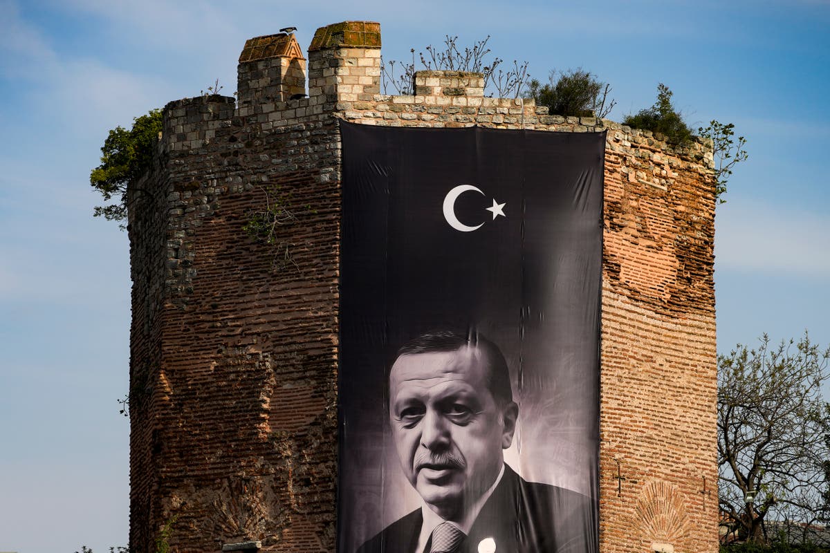 Turkish voters weigh final decision on next president, visions for future