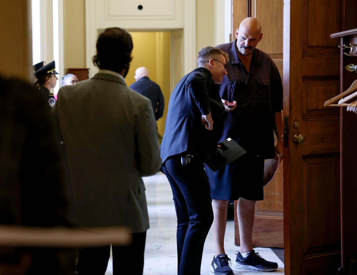 Fetterman says he’ll wear suit if GOP ‘jagoffs’ stop shutdown threats