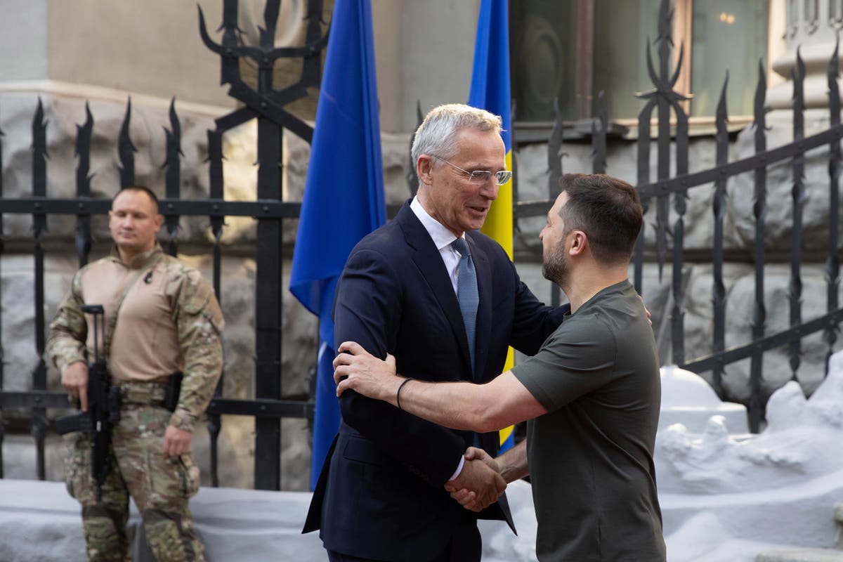 NATO’s secretary-general meets with Zelenskyy to discuss battlefield and ammunition needs in Ukraine