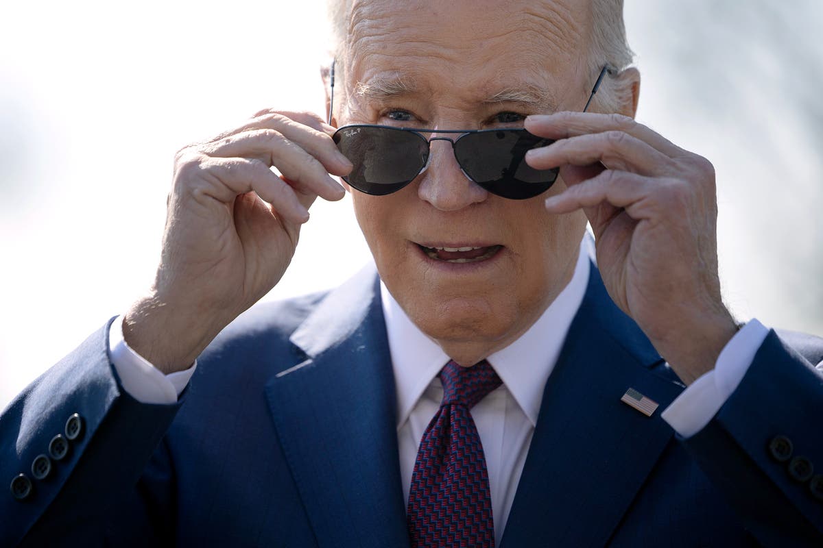 Biden has told campaign to highlight the ‘crazy s***’ Trump says, report claims